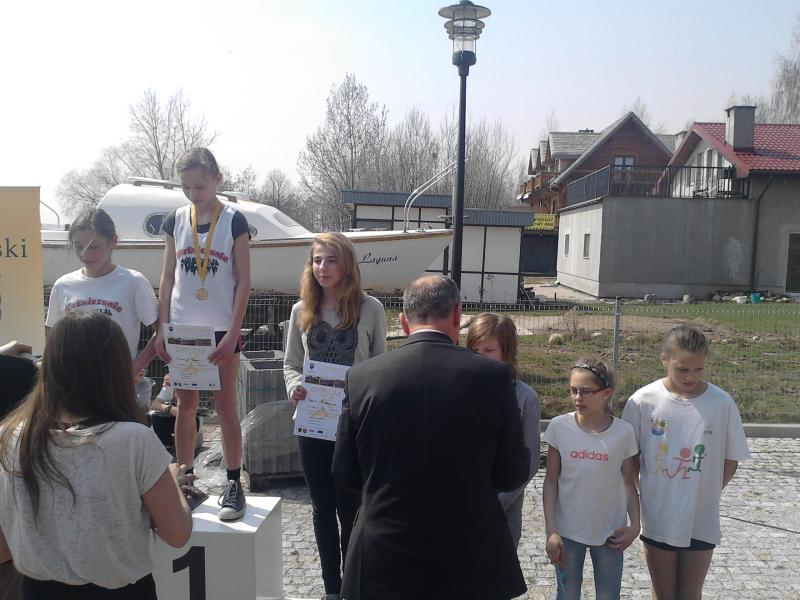 Otwarte biegi przełajowe 2013 dekoracja kobiety